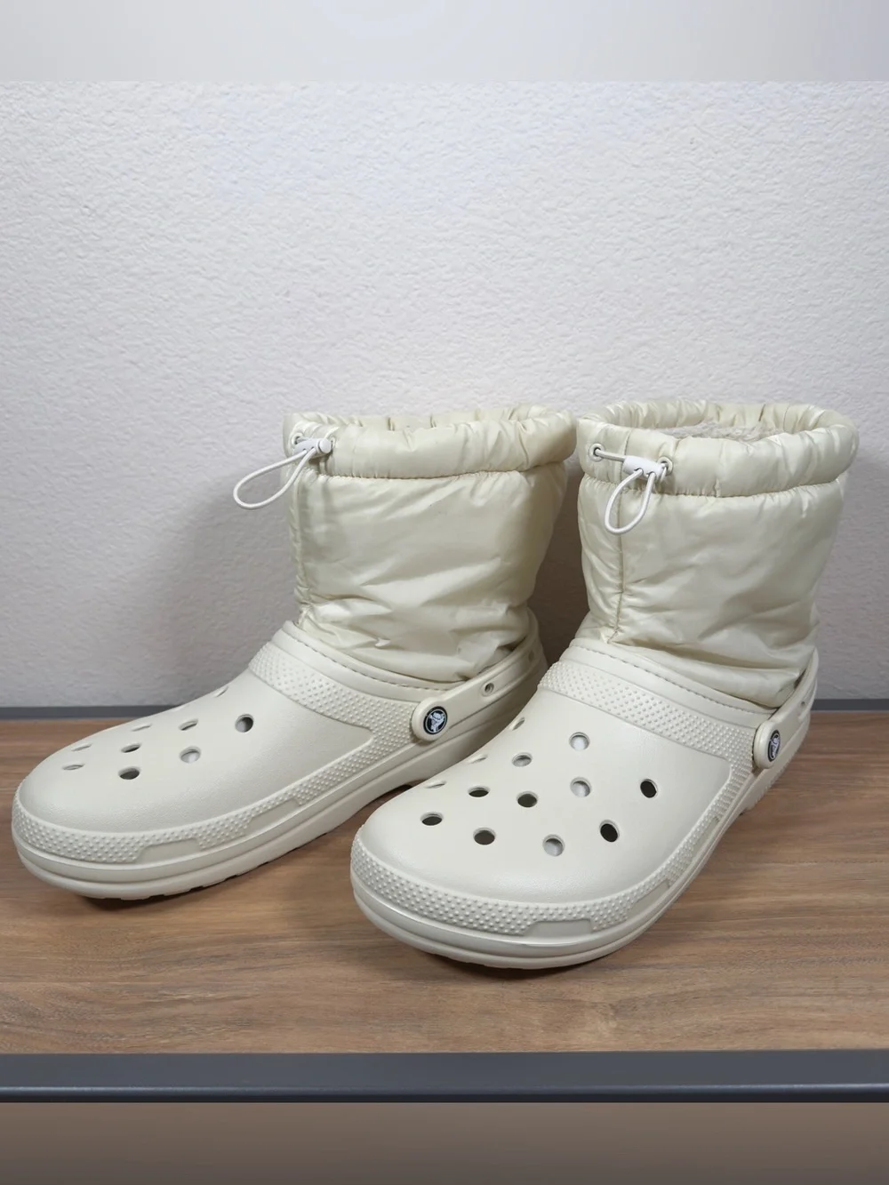 Crocs Classic Neo Puff Shorty Boot Bone Cream Men's 13 Faux Fur Lined 206630